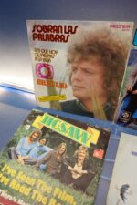 Lote 12 Vinilos 7 Grupos Años 60/70 - Imagen 2