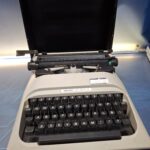 Maquina de escribir, Olivetti Lettera 10
