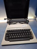 Maquina de escribir, Olivetti Lettera 10