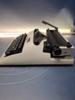 Maquina de escribir, Olivetti Lettera 10 - Imagen 2