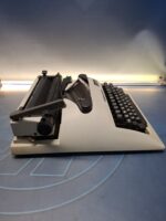 Maquina de escribir, Olivetti Lettera 10 - Imagen 4