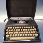 Maquina de escribir, Adler Tippa S