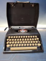 Maquina de escribir, Adler Tippa S