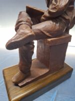 Figura de resina hombre leyendo, sujetalibros - Imagen 6