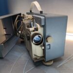 Proyector de cine SUPER 8 RICOH 8P TRIOSCOPE, no funciona, arranca pero hace un ruido demoledor, para piezas