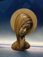 Imagen de la Virgen María rezando, 40x25x08 cm. estuco - Imagen 6