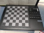 Ajedrez electrónico completo con su caja team mate kasparov saitek - Imagen 7