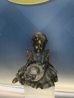 Figura de bronce niña campesina 18x17x17 cm