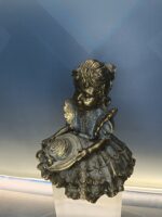 Figura de bronce niña campesina 18x17x17 cm - Imagen 10