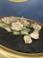 Cuadro ovalado con flores de miga o flores artesanales 44x33 cm - Imagen 6