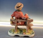 18. Mendigo comiendo patata. Figura de porcelana biscuit. - Imagen 4