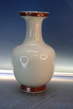 21. Jarrón de porcelana con esmalte craquelado de Japón. Pintado a mano. - Imagen 11