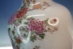 21. Jarrón de porcelana con esmalte craquelado de Japón. Pintado a mano. - Imagen 7
