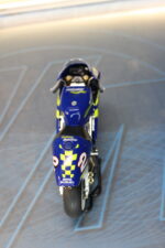 01. Maqueta Moto GP: Suzuki RGV500. Kenny Roberts Jr. 2000. 1:12. - Imagen 4