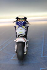 02. Maqueta Moto GP: Honda RC212V. Toni Elias 2007. 1:12. - Imagen 5