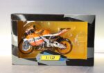03. Maqueta Moto GP: Honda RC211V. Dani Pedrosa 2006. 1:12. - Imagen 2