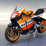 03. Maqueta Moto GP: Honda RC211V. Dani Pedrosa 2006. 1:12.