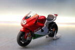 05. Maqueta Moto GP: Ducati Desmosedici. Loris Capirossi 2006. 1:12.