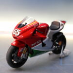 05. Maqueta Moto GP: Ducati Desmosedici. Loris Capirossi 2006. 1:12.