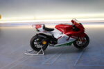 05. Maqueta Moto GP: Ducati Desmosedici. Loris Capirossi 2006. 1:12. - Imagen 4
