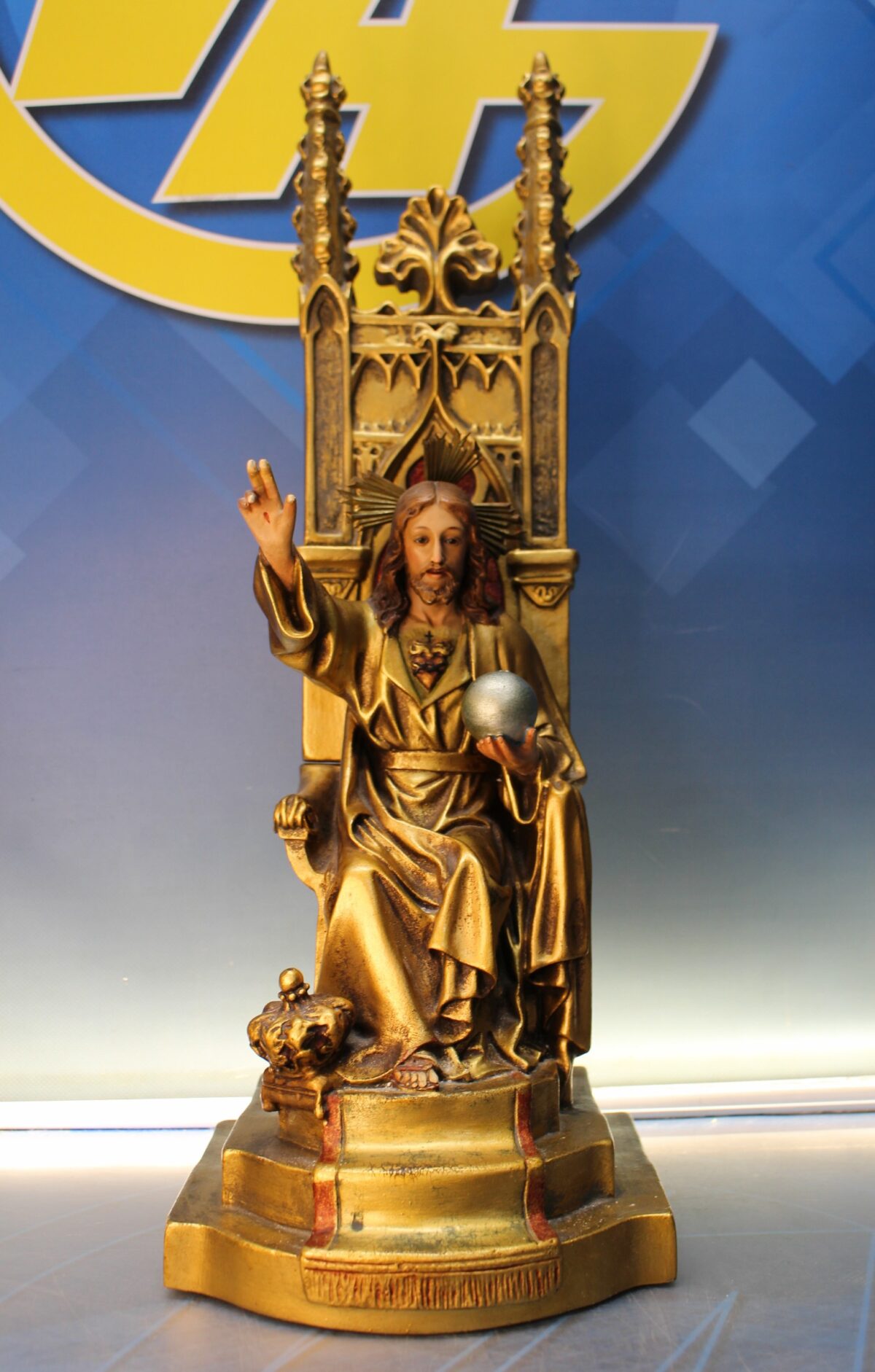 IMG_5539 Cristo Rey. Sagrado Corazón de Jesús en el trono, entronizado. - Imagen 1