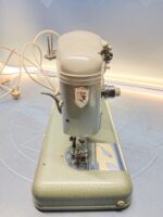 Maquina de coser portatil, con maleta SIGMA, súper-automatica, años 70 - Imagen 14