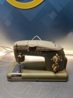 Maquina de coser portatil, con maleta SIGMA, súper-automatica, años 70 - Imagen 8