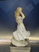 Figura de porcelana Sanbo, mujer con pandereta, 30 cm - Imagen 9