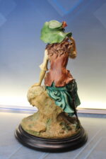 Reproducción en resina de figura “Pastora” de Giuseppe Armani, Capodimonte. - Imagen 5