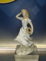 Figura de porcelana Sanbo, mujer con pandereta, 30 cm